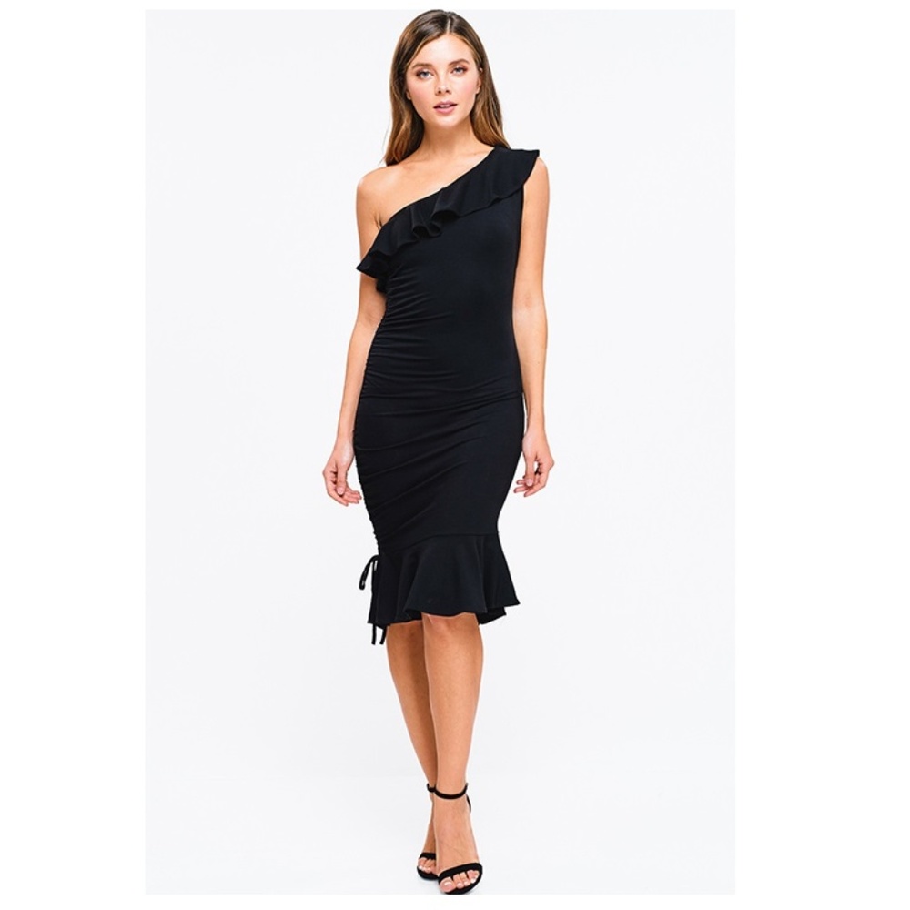 LAST 1 NWT Ruffled 1-Shoulder Ruched Mermaid Dress - Picture 1 of 8
